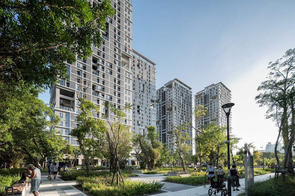 Guangci Charity Park Social Housing in Taipei city, by Taiwan KHL Architects & Planners