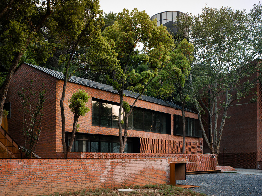 Renovation of Nanjing Combat Machinery Factory in Nan Jing Shi, China by Mix Architecture